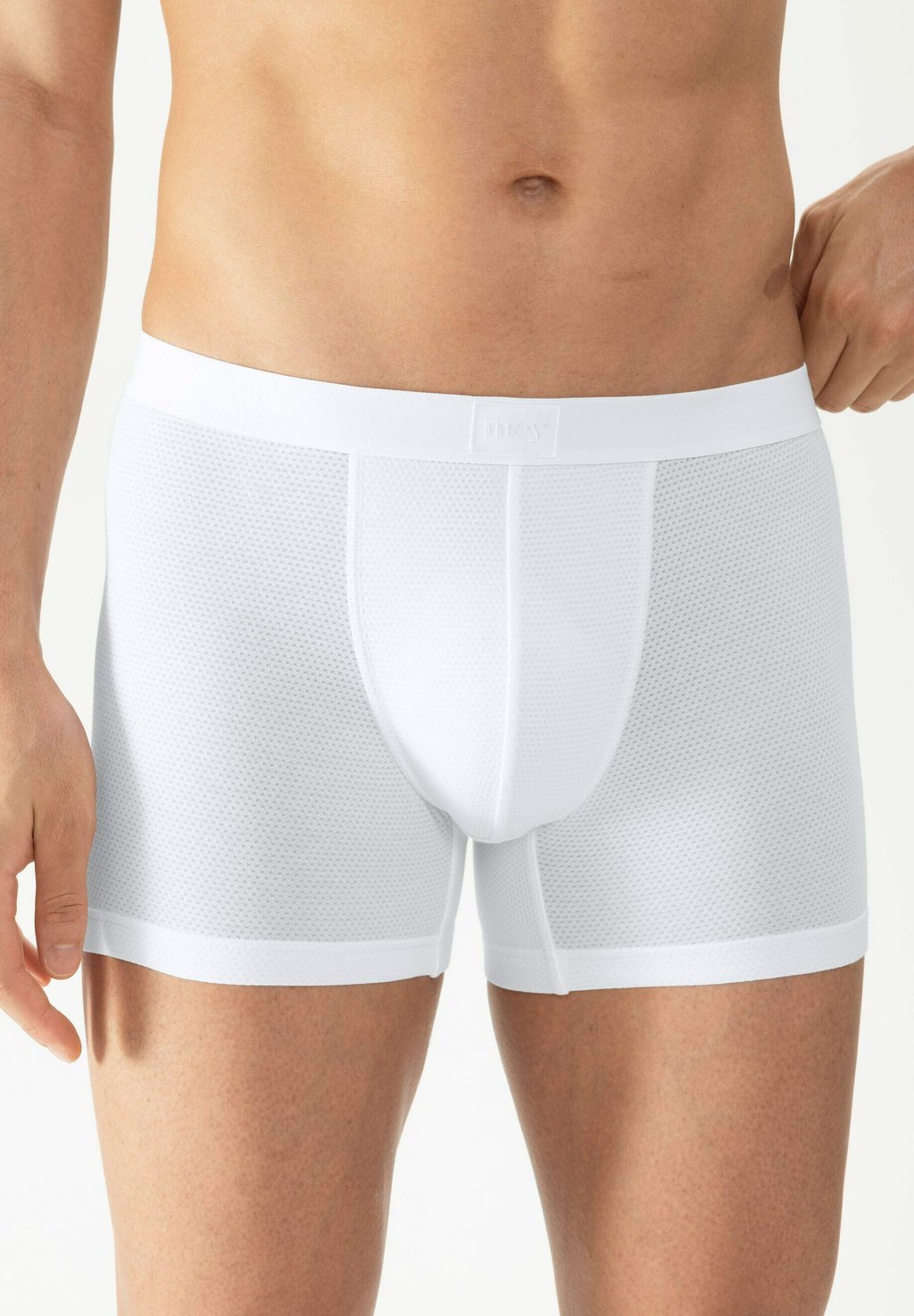 Брюки SERIE DRY BREEZE mey, белый
Брюки SERIE DRY BREEZE mey, белый