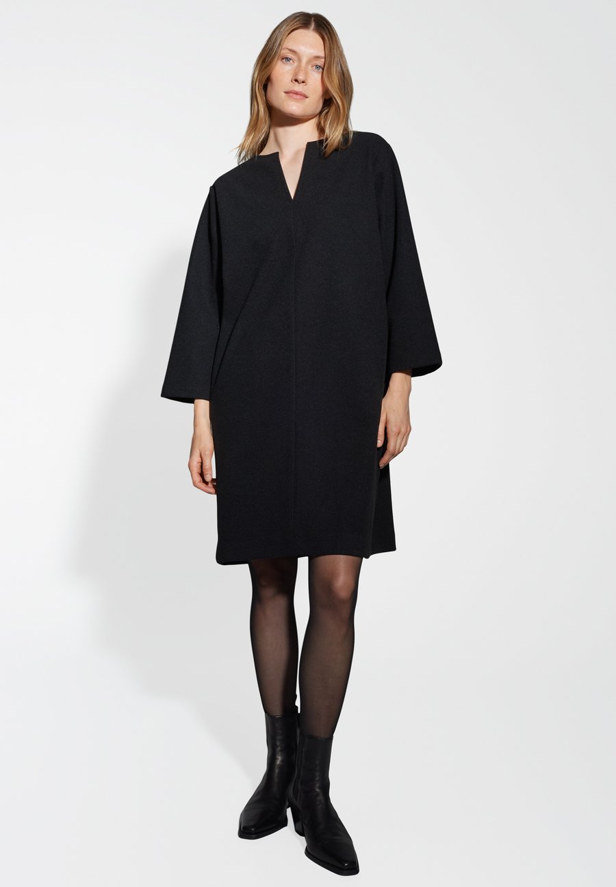 Платье OPUS WIDE FIT STRAIGHT CUT, Black
Платье OPUS WIDE FIT STRAIGHT CUT, Black