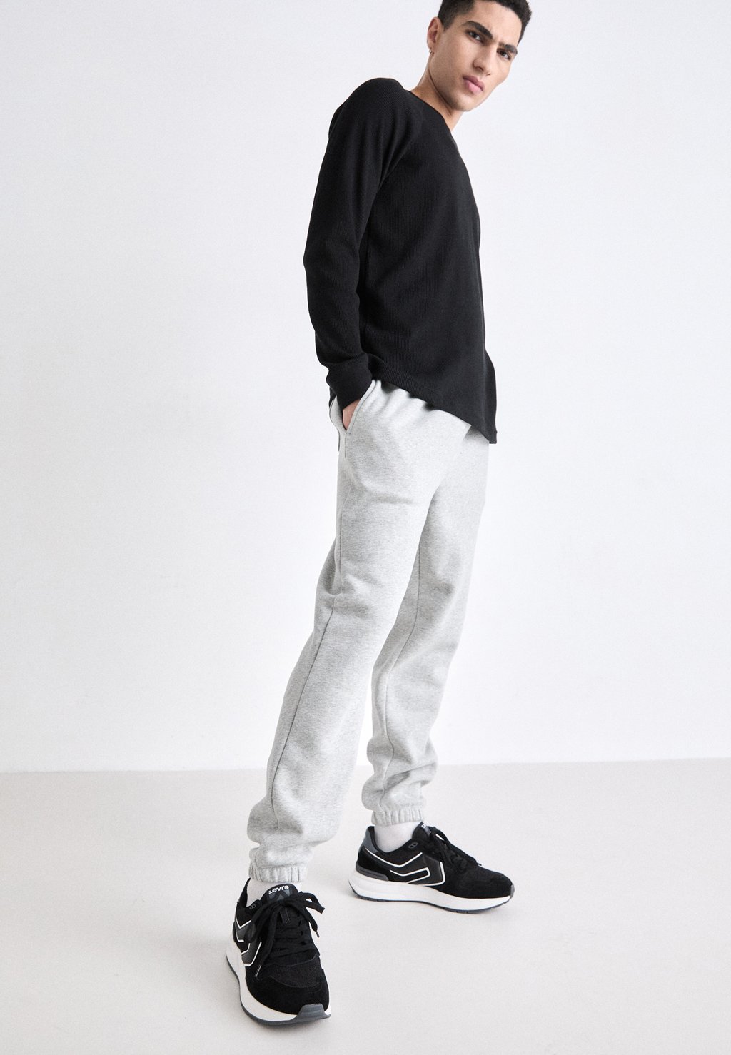 Спортивные брюки JOGGER GAP, серый
Спортивные брюки JOGGER GAP, серый