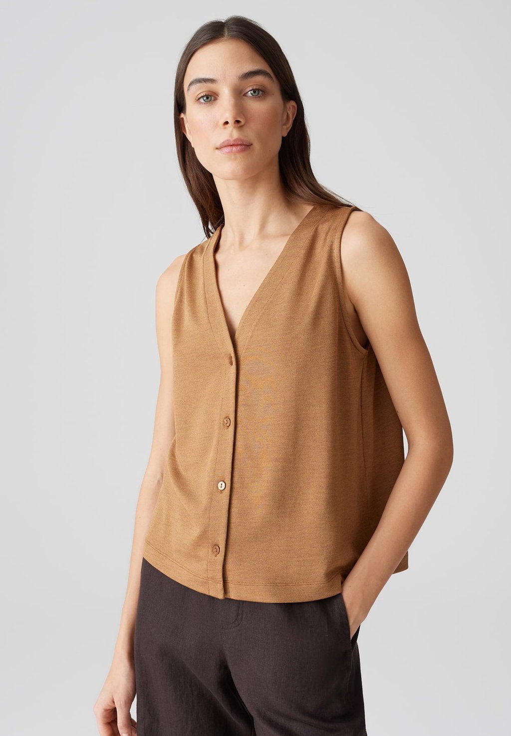 Топ без рукавов REGULAR FIT OPUS, коричневый
Топ без рукавов REGULAR FIT OPUS, коричневый