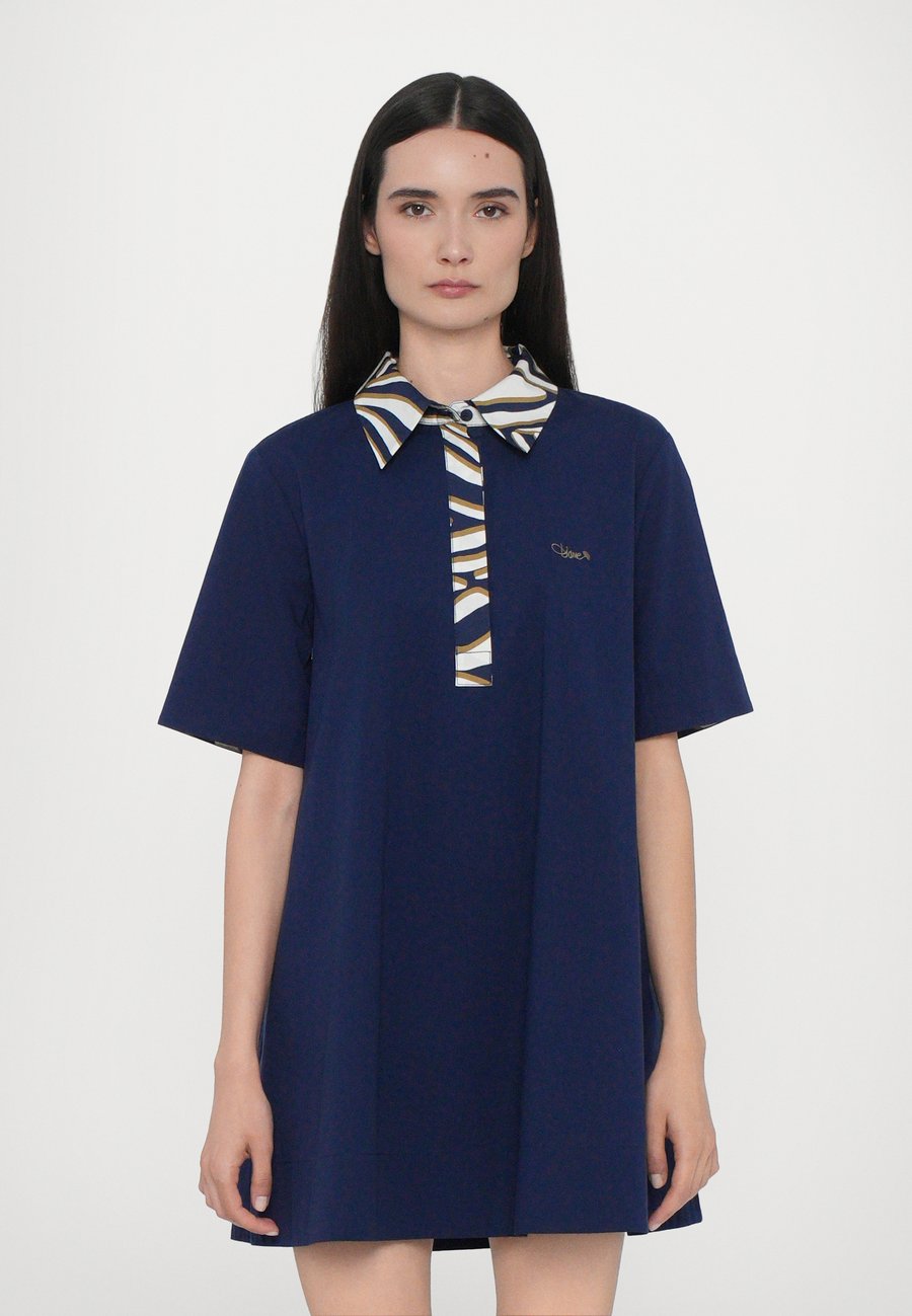 Платье Diane von Furstenberg EMMY DRESS, Navy/Dark Blue
Платье Diane von Furstenberg EMMY DRESS, Navy/Dark Blue