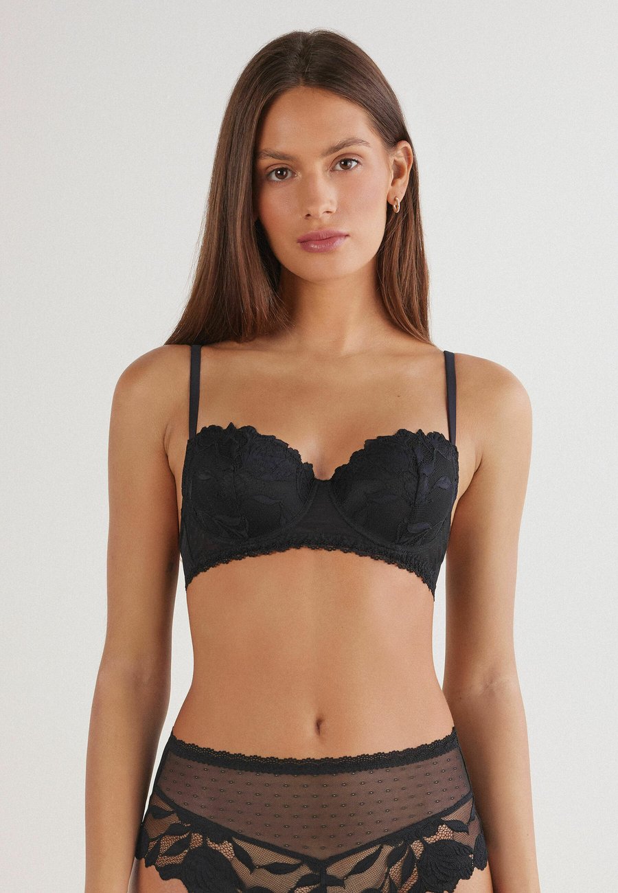 Бюстгальтер Intimissimi SOFIA ABOUT FLOWERS, Black
Бюстгальтер Intimissimi SOFIA ABOUT FLOWERS, Black