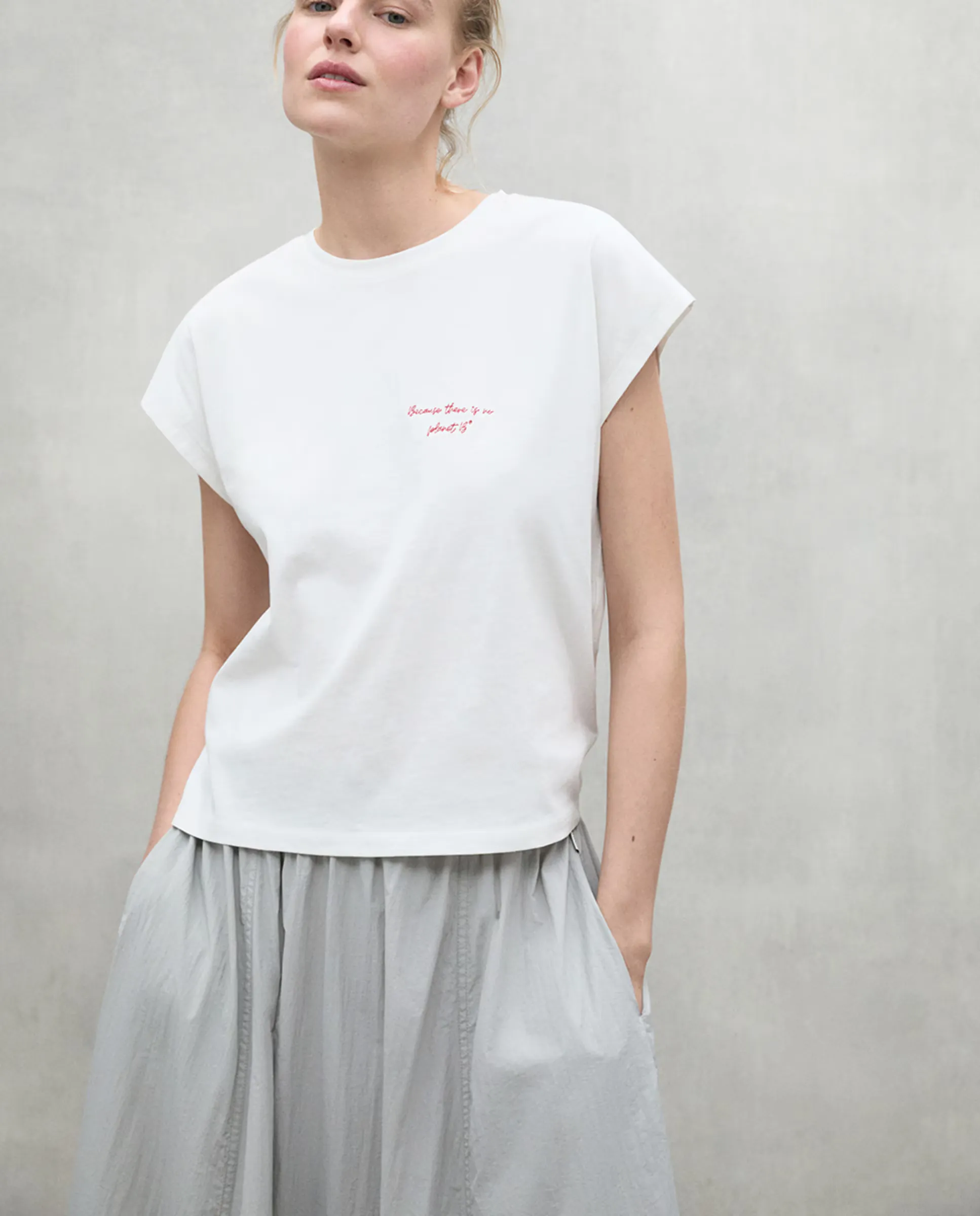 Женская футболка с рукавом кимоно и свободным кроем Ecoalf, белый
Женская футболка с рукавом кимоно и свободным кроем Ecoalf, белый