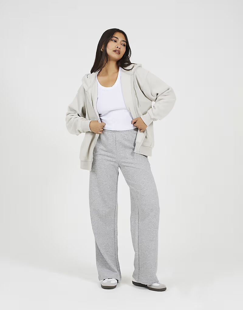 Толстовка из флиса на молнии серого цвета Brave Soul
Толстовка из флиса на молнии серого цвета Brave Soul