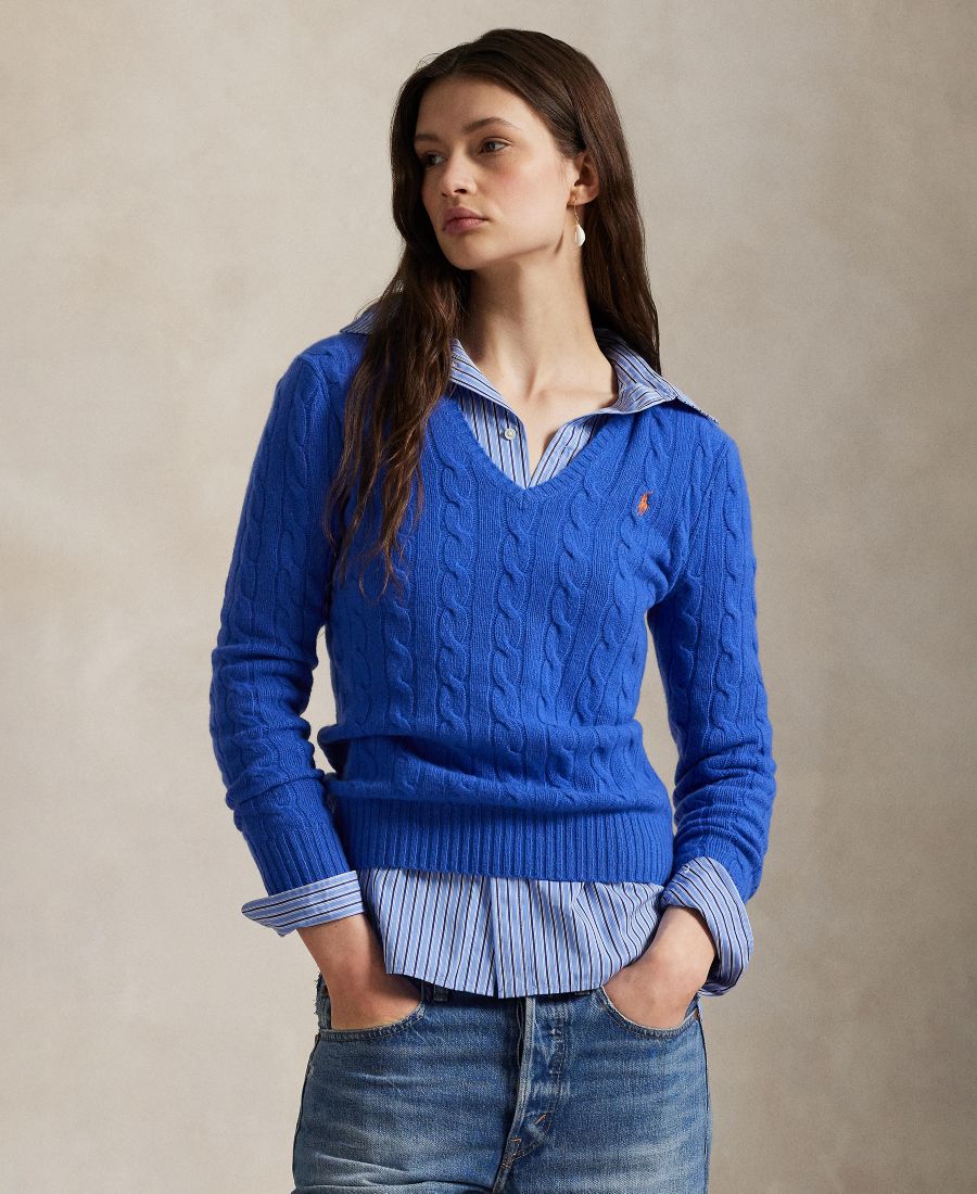 Женский свитер с V-образным вырезом из шерсти и кашемира с косами Polo Ralph Lauren, Lapis Blue
Женский свитер с V-образным вырезом из шерсти и кашемира с косами Polo Ralph Lauren, Lapis Blue