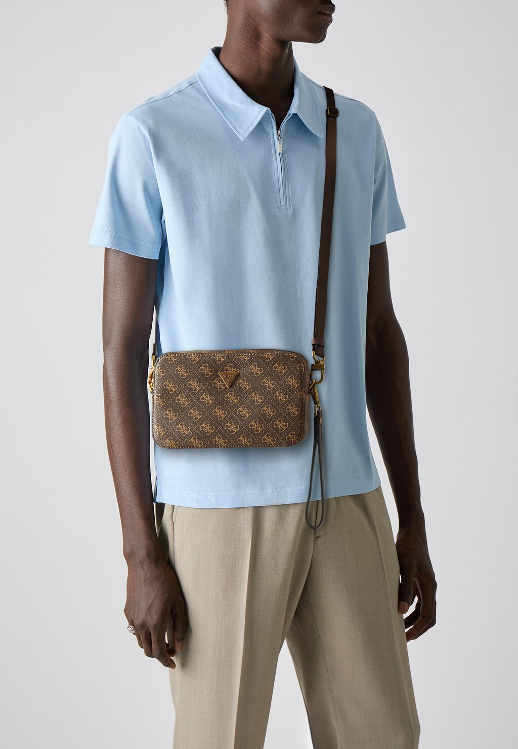 Сумка через плечо MILANO MINI CAMERA BAG - Across body bag Guess, коричневый
Сумка через плечо MILANO MINI CAMERA BAG - Across body bag Guess, коричневый