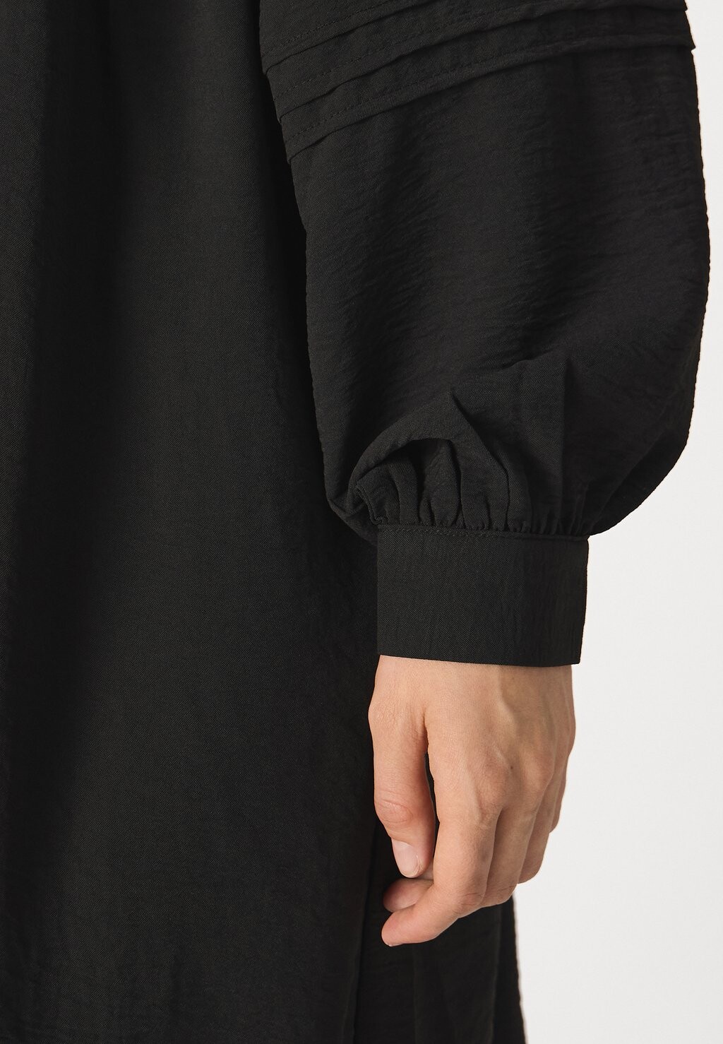 Повседневное платье JDYLION DRESS JDY, черный 
Повседневное платье JDYLION DRESS JDY, черный