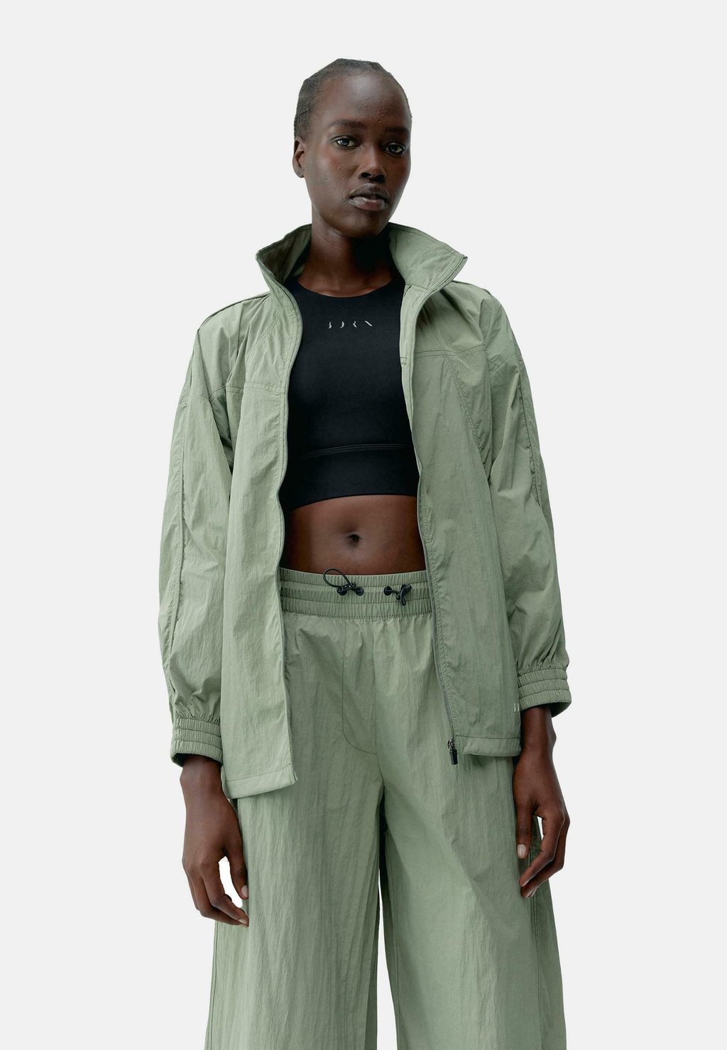 Куртка для активного отдыха AMARA Born Living Yoga, зеленый
Куртка для активного отдыха AMARA Born Living Yoga, зеленый