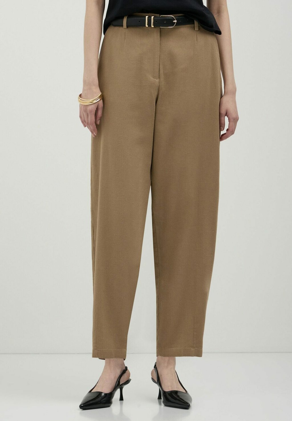 Брюки CARROT TINTA UNITA Calliope, бежевый
Брюки CARROT TINTA UNITA Calliope, бежевый