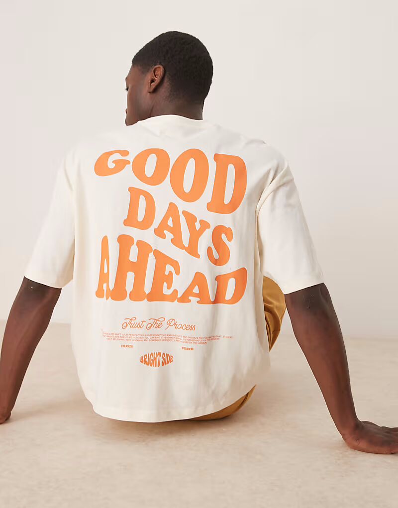 Футболка свободного кроя ASOS DESIGN свободного кроя в кремово-белом цвете с принтом на спине
Футболка свободного кроя ASOS DESIGN свободного кроя в кремово-белом цвете с принтом на спине