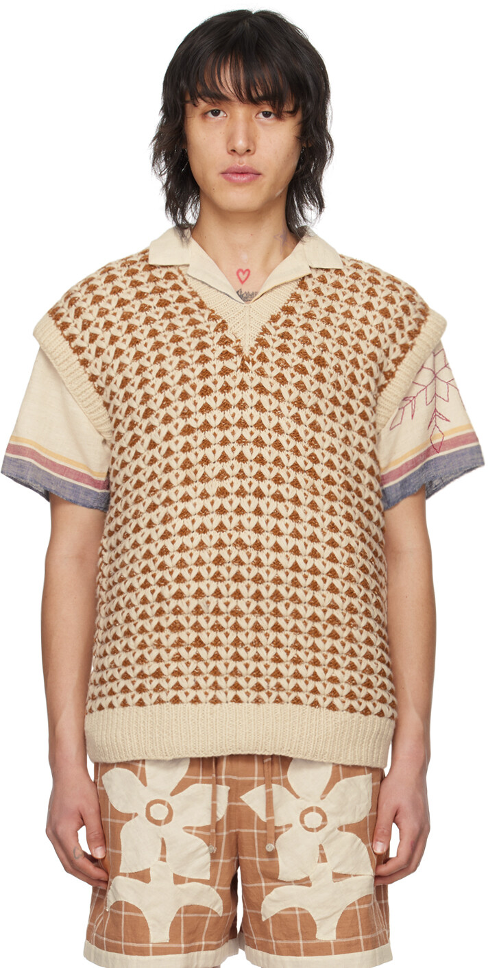 Оранжево-белый жаккардовый жилет Harago
Оранжево-белый жаккардовый жилет Harago