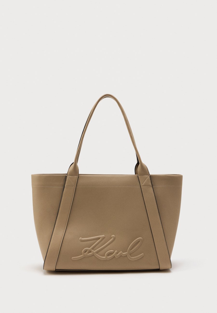 Сумка-шоппер KARL LAGERFELD VILLE TOTE, Safari/Sand
Сумка-шоппер KARL LAGERFELD VILLE TOTE, Safari/Sand