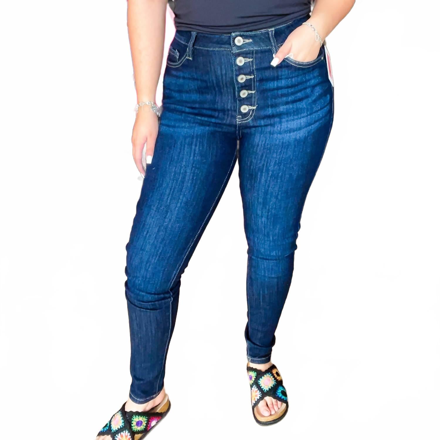 Темные джинсы зауженного кроя с высокой посадкой KanCan, Dark Wash
Темные джинсы зауженного кроя с высокой посадкой KanCan, Dark Wash