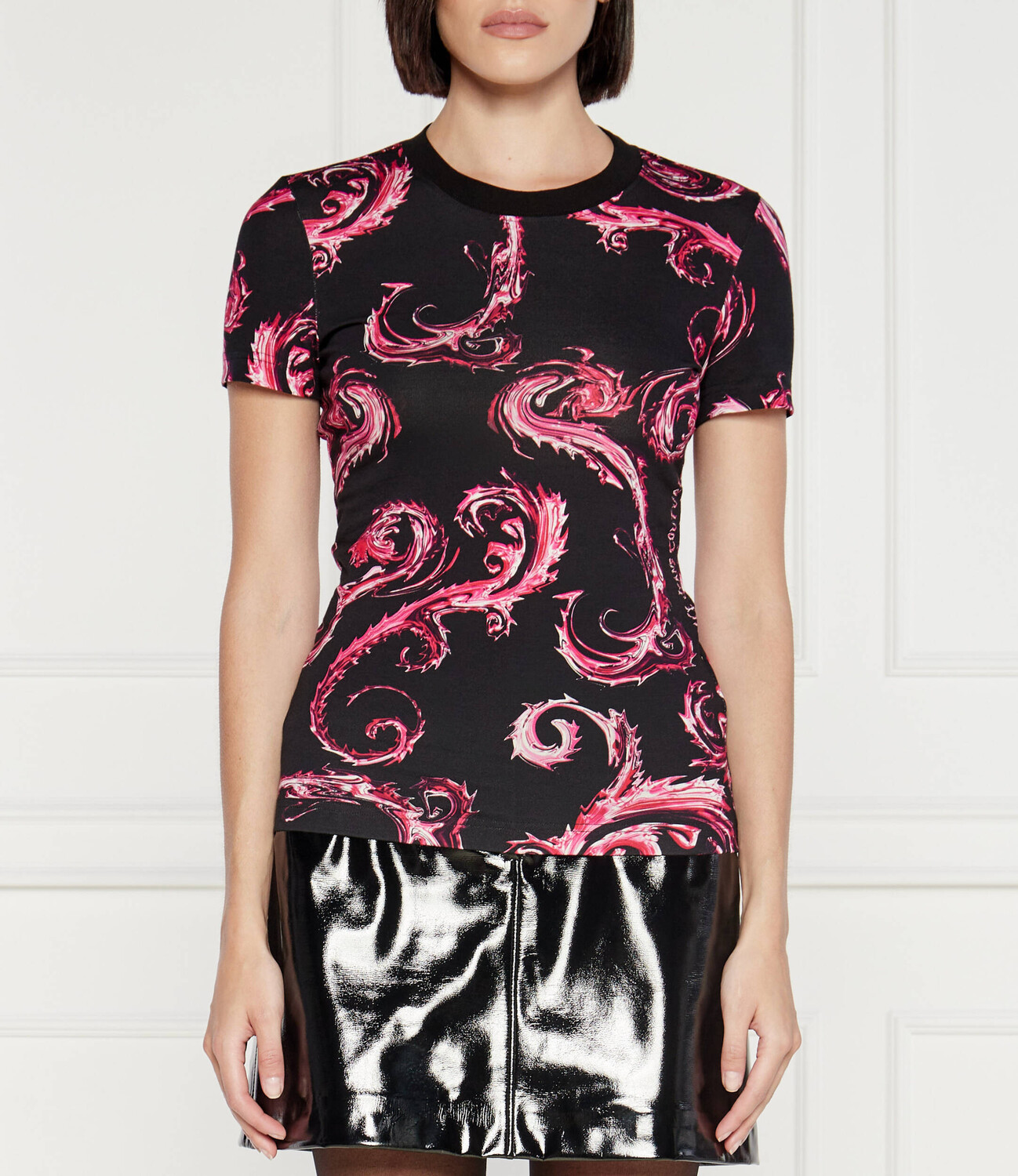 Футболка Versace Jeans Couture Slim Fit, черный
Футболка Versace Jeans Couture Slim Fit, черный