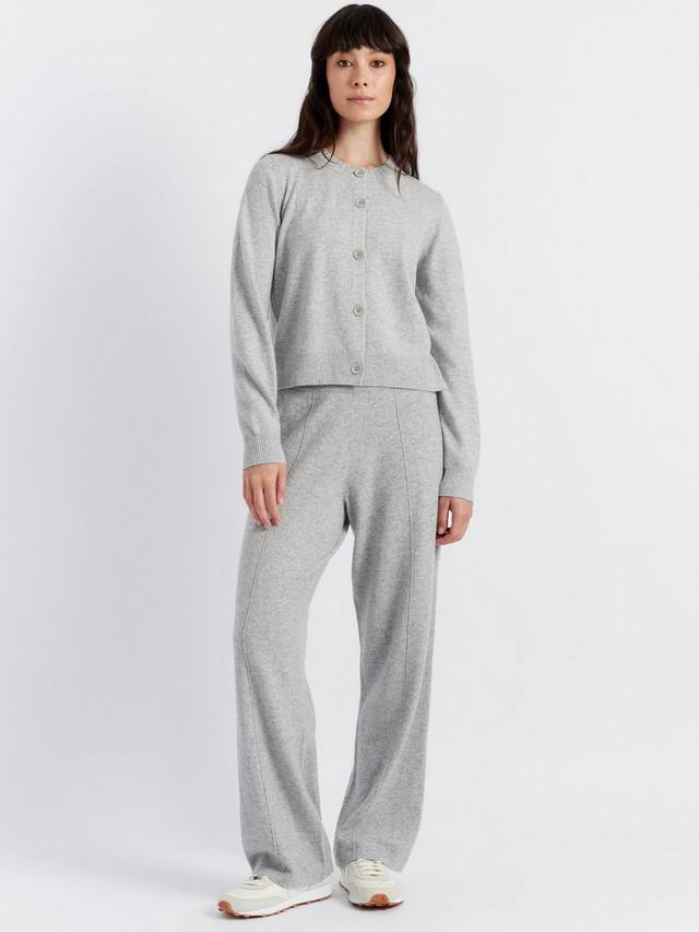 Кардиган с круглым вырезом из шерсти и кашемира Chinti & Parker, цвет Light Grey
Кардиган с круглым вырезом из шерсти и кашемира Chinti & Parker, цвет Light Grey