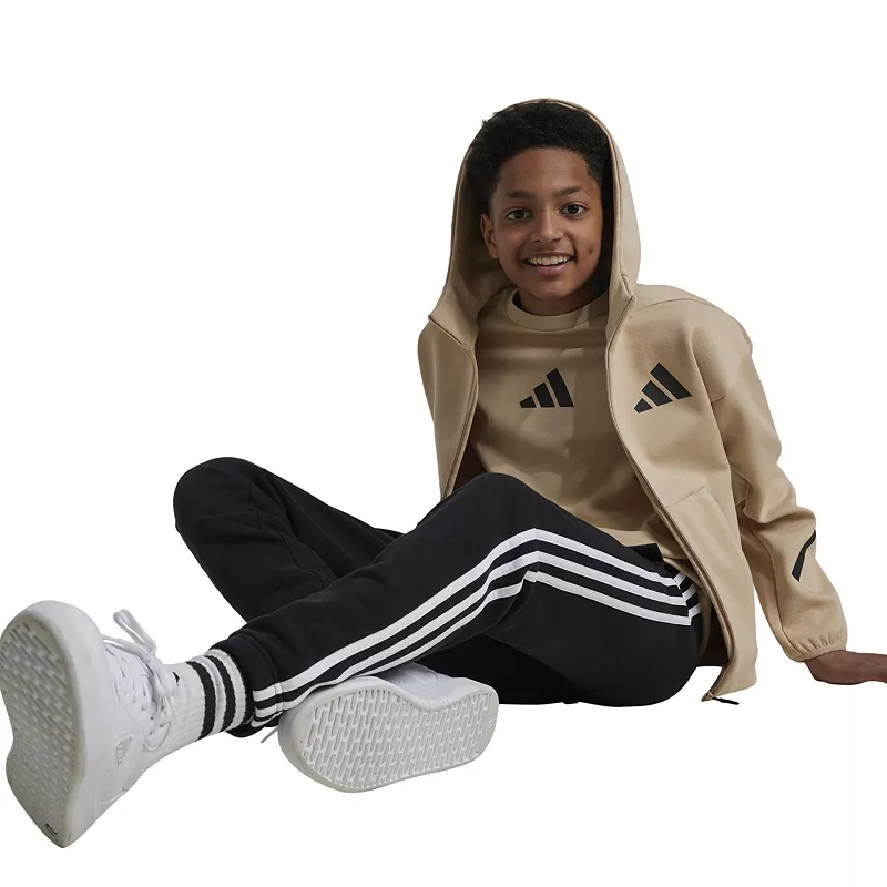 Детские кроссовки Adidas Z.N.E. Спортивная куртка с капюшоном и молнией во всю длину, цвет Magic Beige
Детские кроссовки Adidas Z.N.E. Спортивная куртка с капюшоном и молнией во всю длину, цвет Magic Beige