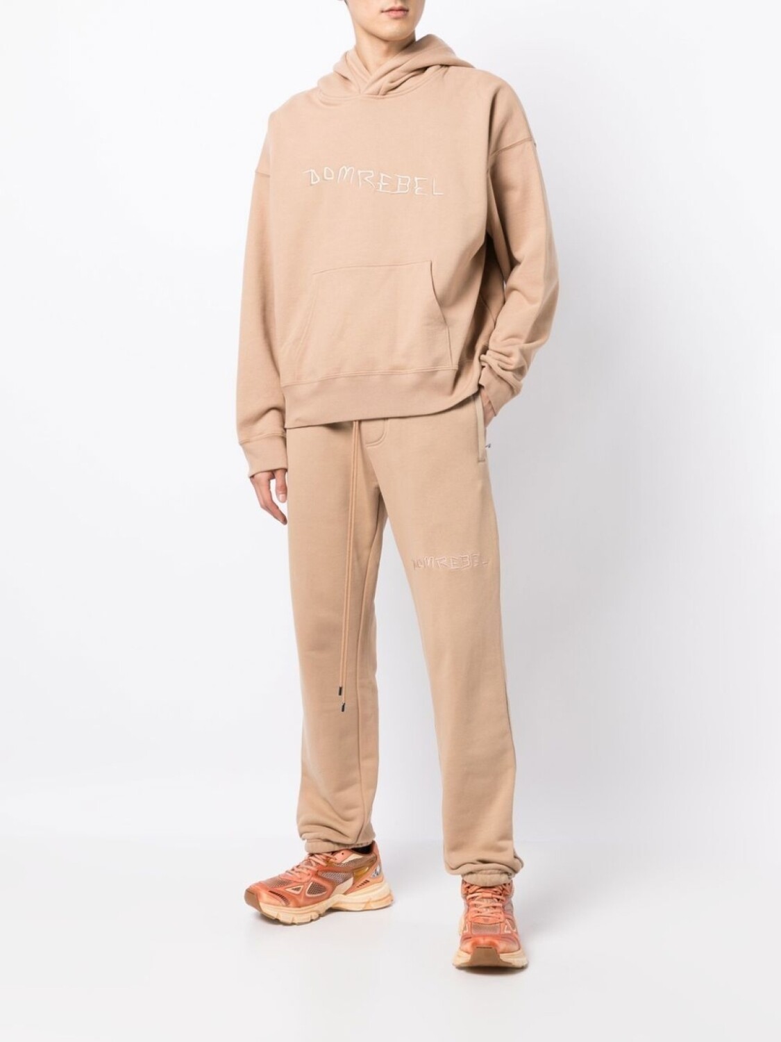 Толстовка с капюшоном из хлопка с вышивкой «Пещерный человек» DOMREBEL, коричневый
Толстовка с капюшоном из хлопка с вышивкой «Пещерный человек» DOMREBEL, коричневый