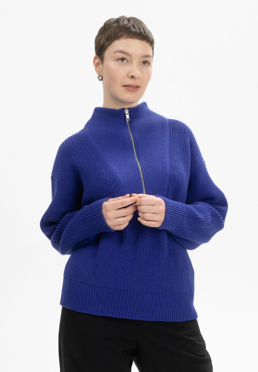 Джемпер MELA Jumper, Bold Blue/Blue
Джемпер MELA Jumper, Bold Blue/Blue