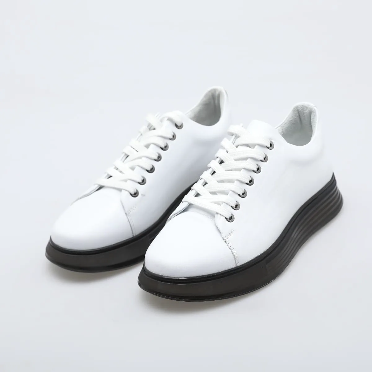 Мужские модные кроссовки SOLL Santorini | Белые бизнес-кэжуал туфли с высокой подошвой из премиальной кожи, белый
Мужские модные кроссовки SOLL Santorini | Белые бизнес-кэжуал туфли с высокой подошвой из премиальной кожи, белый