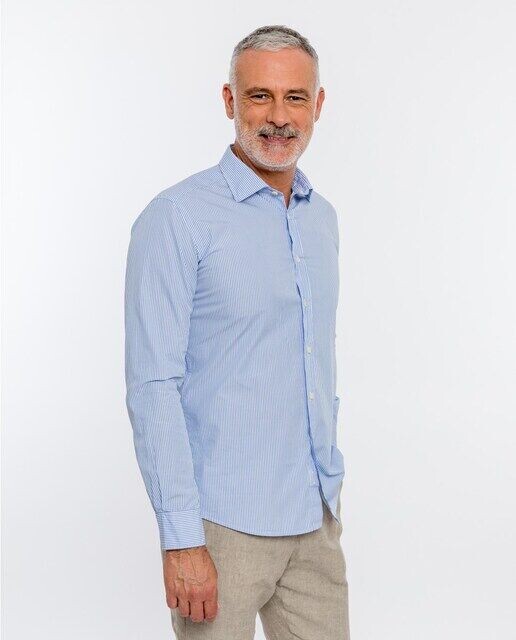 Мягкая облегающая мужская рубашка из хлопка в полоску Wickett Jones, светло-синий 
Мягкая облегающая мужская рубашка из хлопка в полоску Wickett Jones, светло-синий