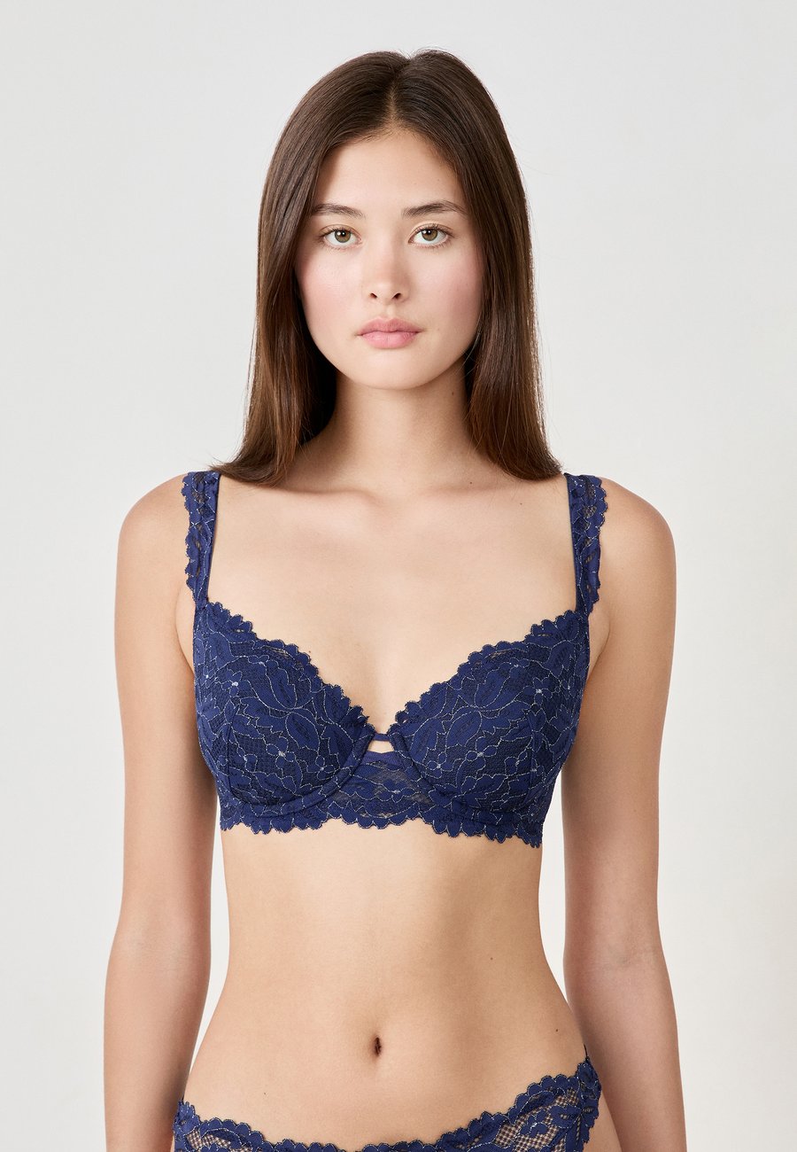 Бюстгальтер Etam LEGENDE, Dark Blue Lurex/Dark Blue
Бюстгальтер Etam LEGENDE, Dark Blue Lurex/Dark Blue
