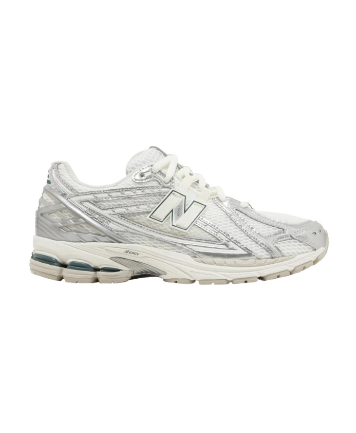 Металлические кроссовки цвета морской соли New Balance, белый
Металлические кроссовки цвета морской соли New Balance, белый