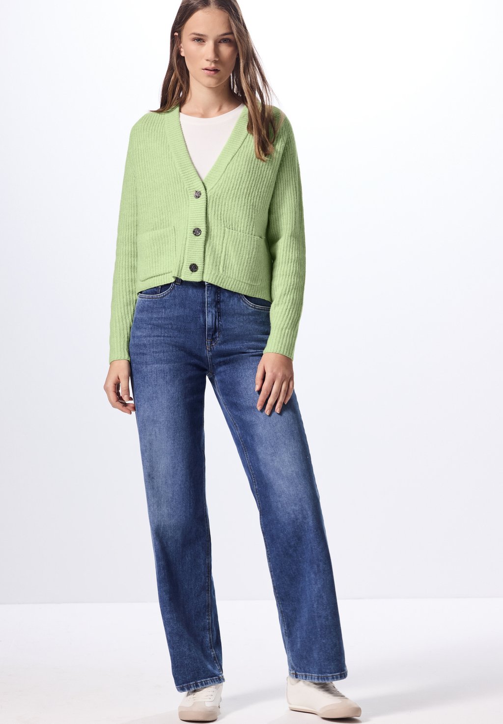 Кардиган KURZER Street One Studio, зеленый
Кардиган KURZER Street One Studio, зеленый