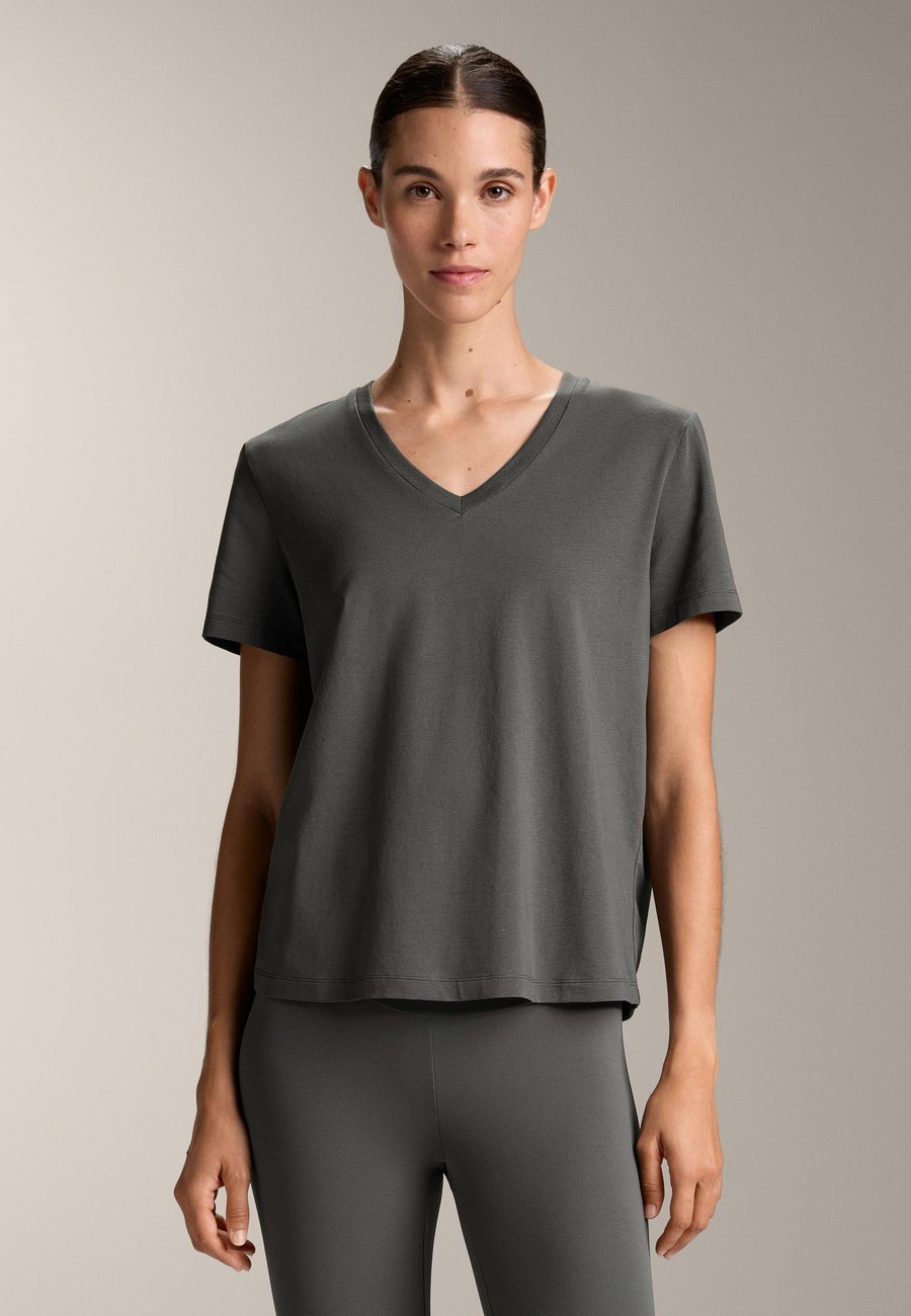 Футболка OYSHO V-NECK, Grey
Футболка OYSHO V-NECK, Grey