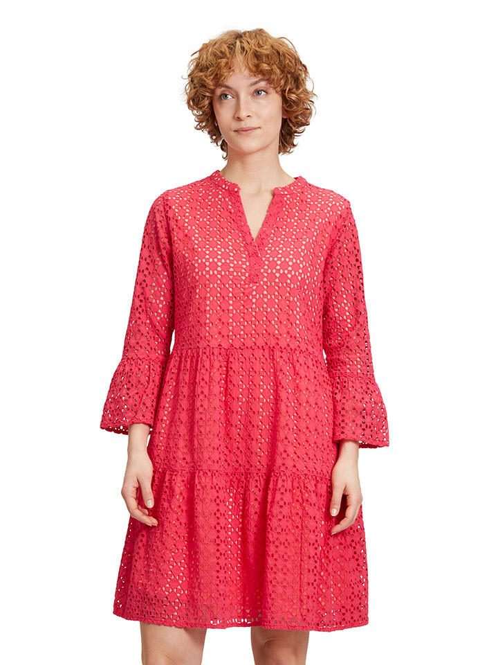 Короткое платье CARTOON, красный
Короткое платье CARTOON, красный