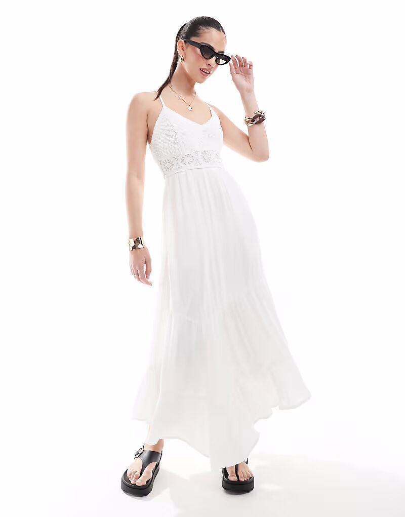 Длинное платье Hollister из смеси вязаного крючком и ткани с кромкой-носком белого цвета
Длинное платье Hollister из смеси вязаного крючком и ткани с кромкой-носком белого цвета