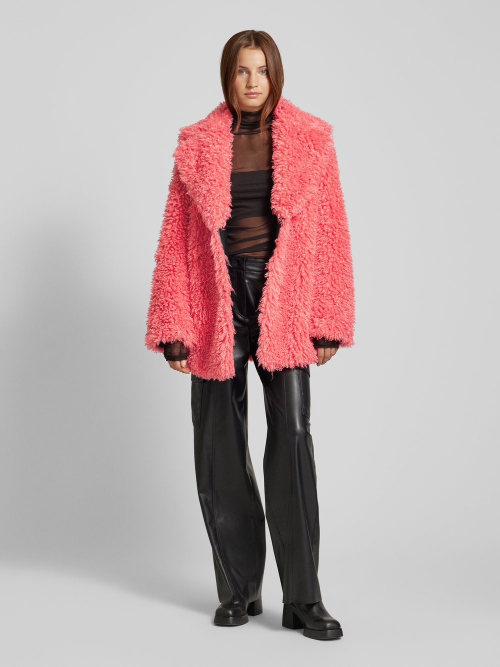Пальто с воротником-лацканом модель «CAPPOTTO 3 BOTTONI» Patrizia Pepe, розовый
Пальто с воротником-лацканом модель «CAPPOTTO 3 BOTTONI» Patrizia Pepe, розовый