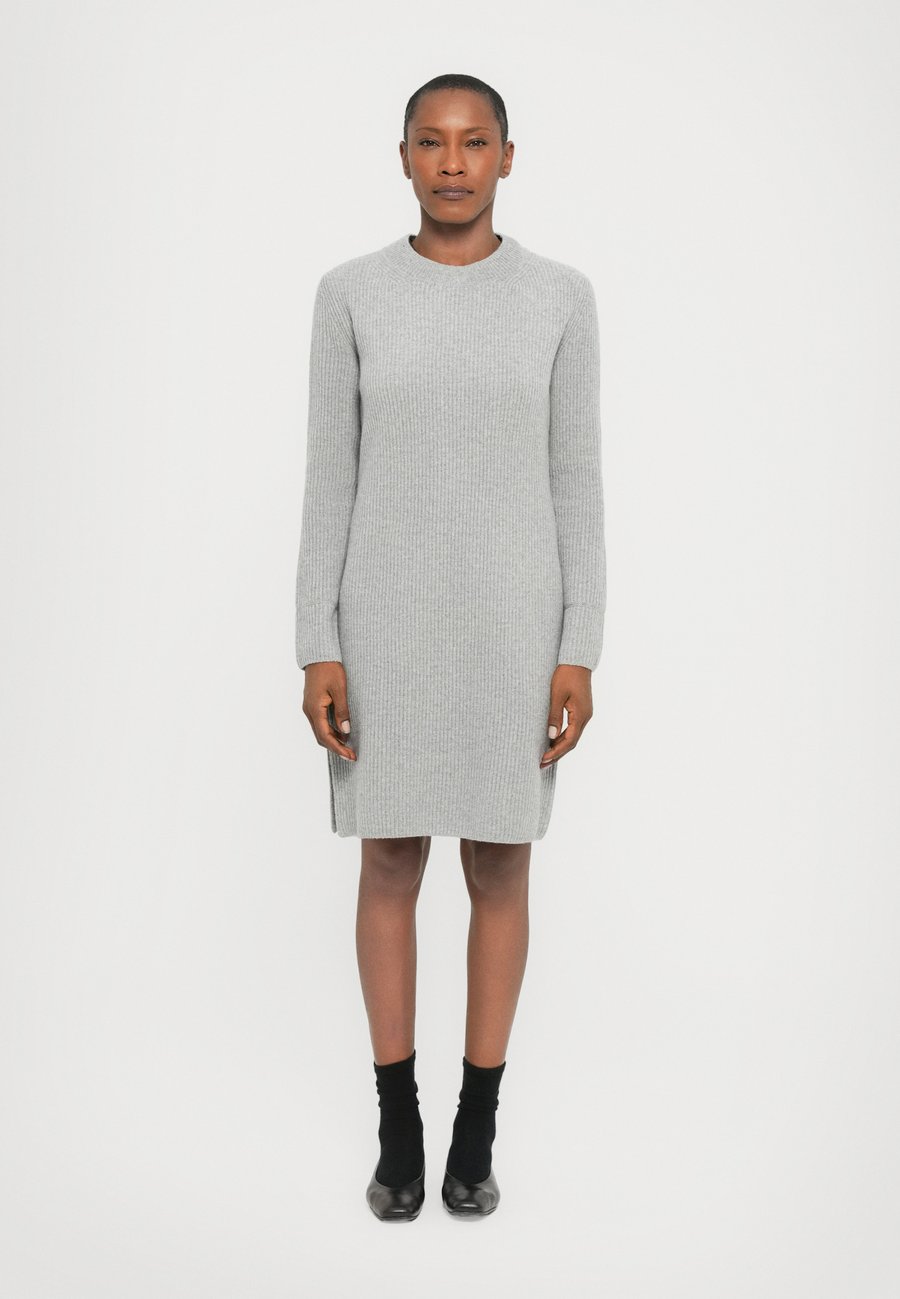Платье CLOSED CREW NECK DRESS LONG SLEEVE, Light Grey Melange/Light Grey
Платье CLOSED CREW NECK DRESS LONG SLEEVE, Light Grey Melange/Light Grey