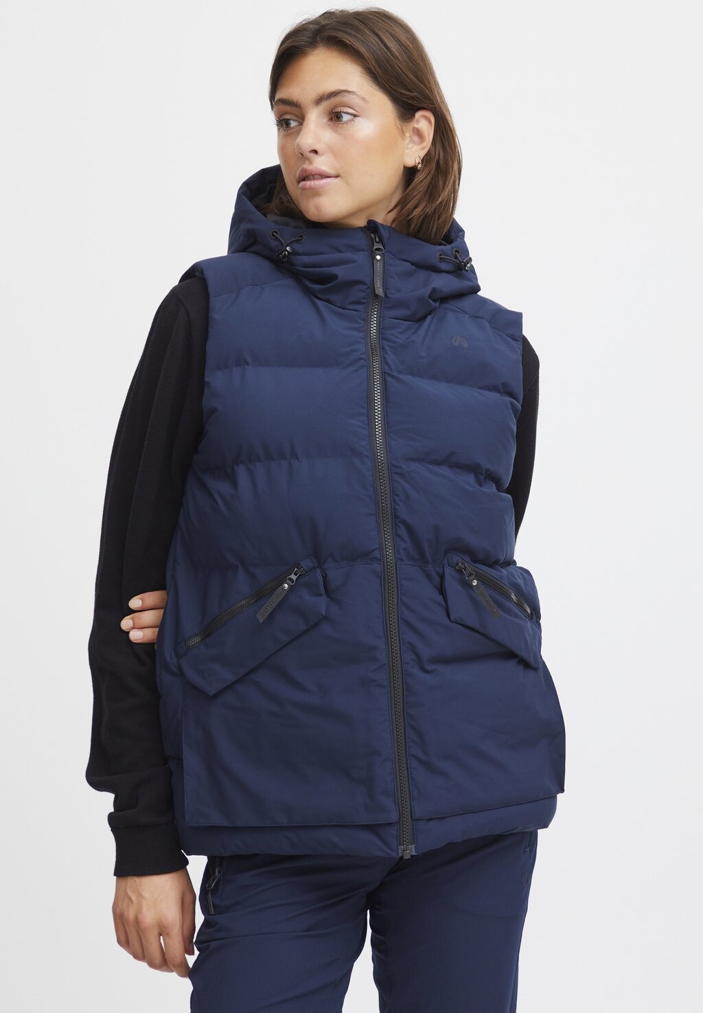 Жилет NORTH BEND NBPAULA W, цвет navy blazer, Синий, Жилет NORTH BEND NBPAULA W, цвет navy blazer
Жилет NORTH BEND NBPAULA W, цвет navy blazer, Синий, Жилет NORTH BEND NBPAULA W, цвет navy blazer