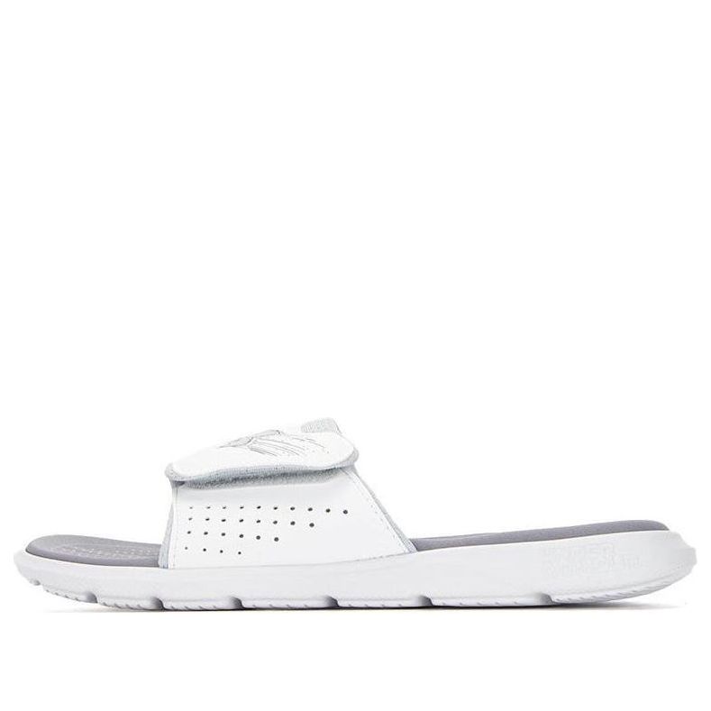 Шлепанцы Under Armour UA U Mercenary SL 'White'
Шлепанцы Under Armour UA U Mercenary SL 'White'