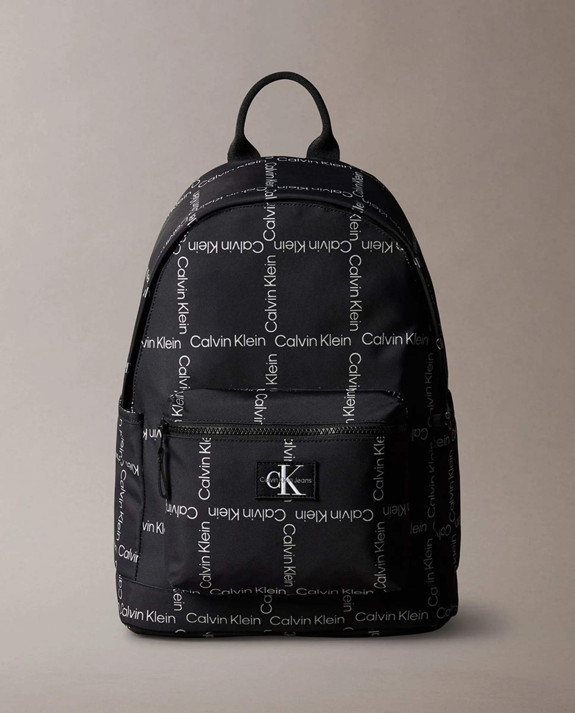 Детский рюкзак с принтом и логотипом Calvin Klein, черный
Детский рюкзак с принтом и логотипом Calvin Klein, черный