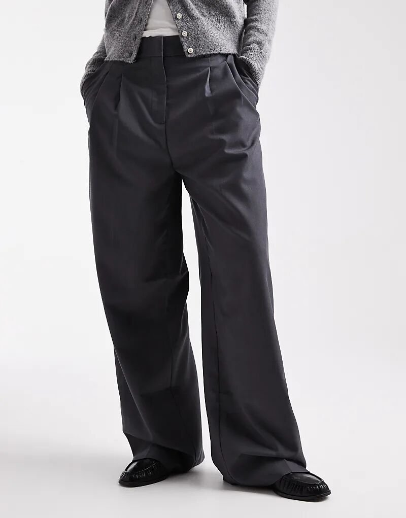 Брюки Vero Moda dad fit, приталенные в стиле кантри, средне-серого цвета
Брюки Vero Moda dad fit, приталенные в стиле кантри, средне-серого цвета