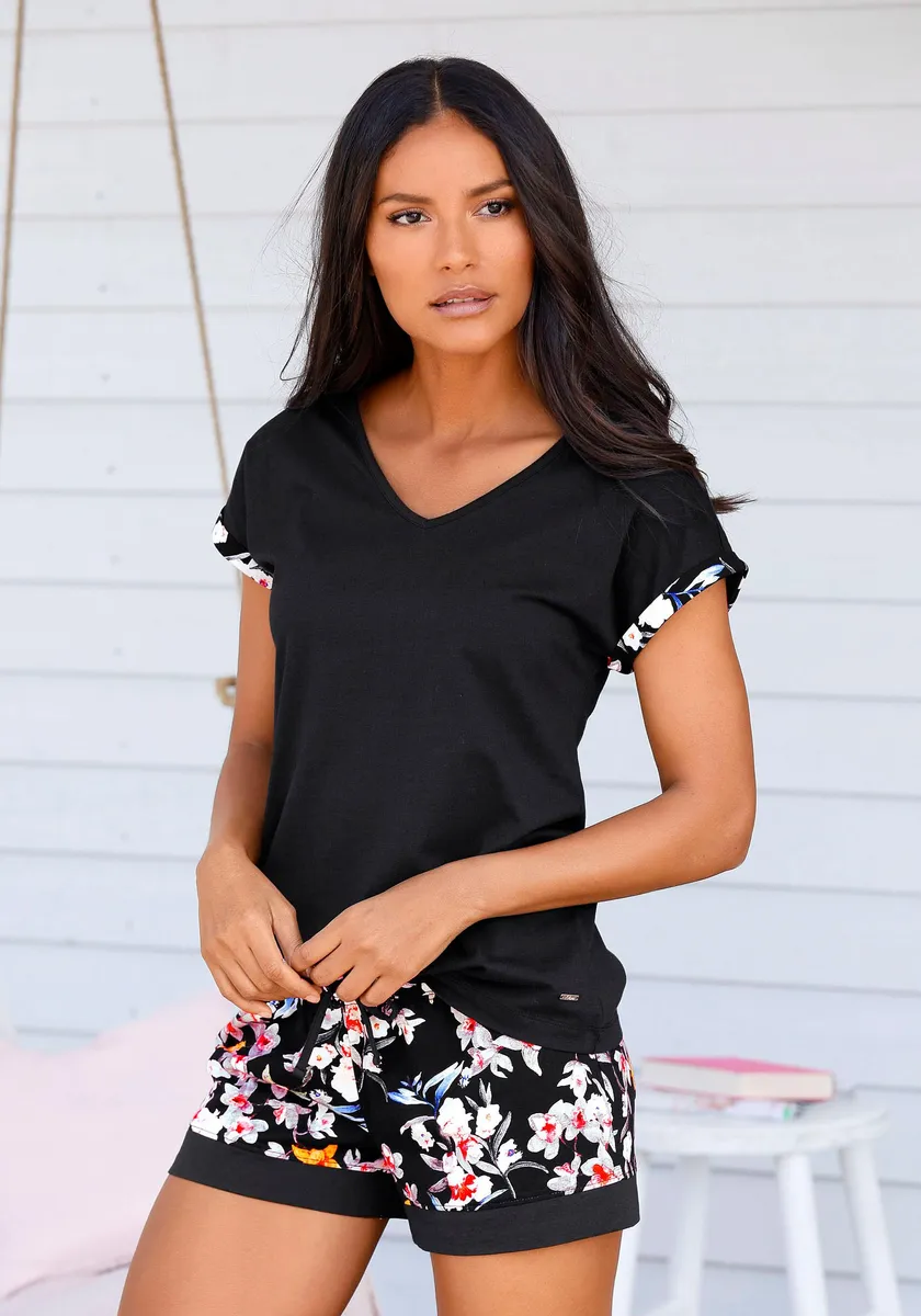 S.Oliver Пижама (2 шт.), коротышки с цветочным узором, черный
S.Oliver Пижама (2 шт.), коротышки с цветочным узором, черный