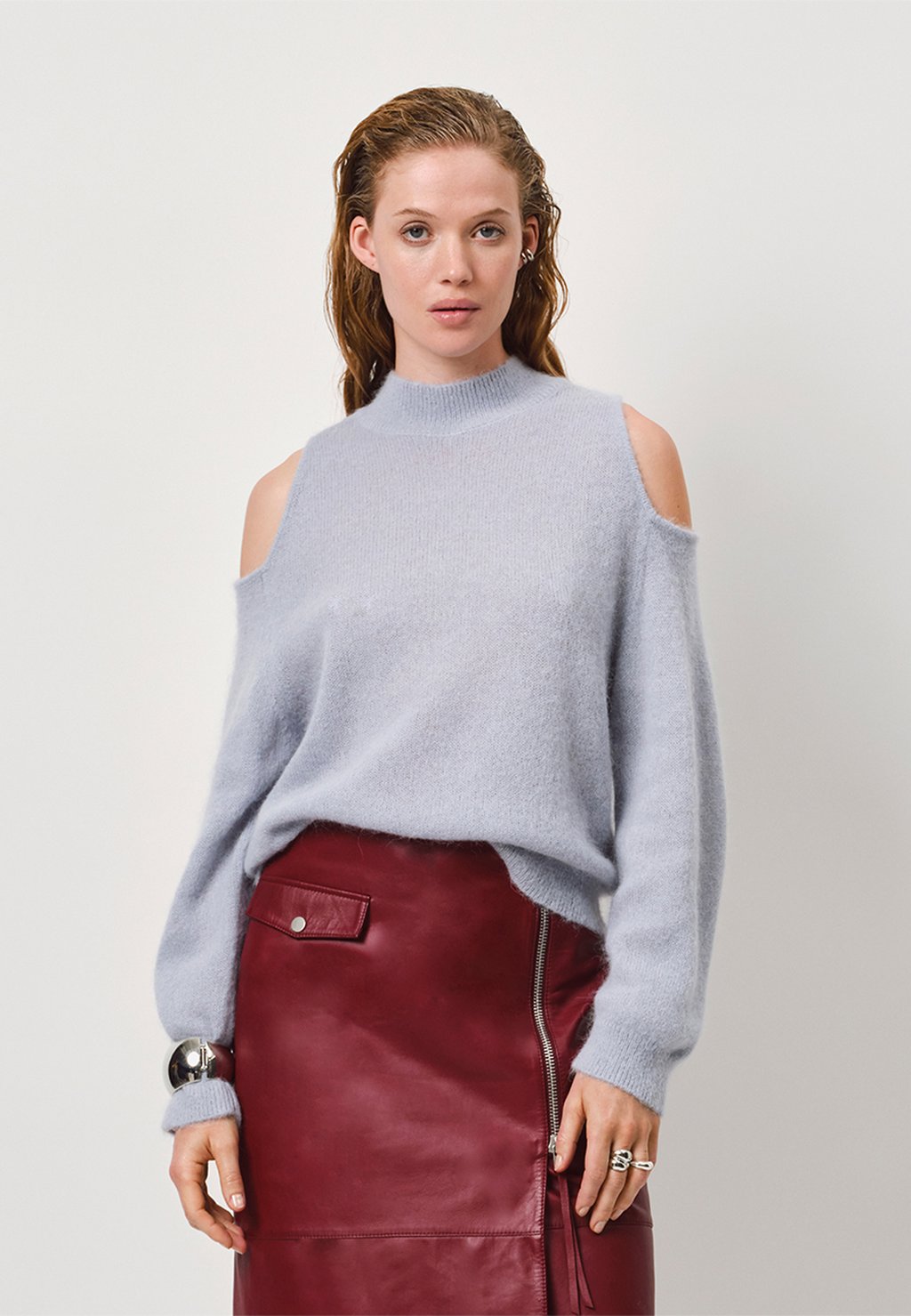 Джемпер AVIEL OPEN SHOULDER Dante6, светло-голубой
Джемпер AVIEL OPEN SHOULDER Dante6, светло-голубой