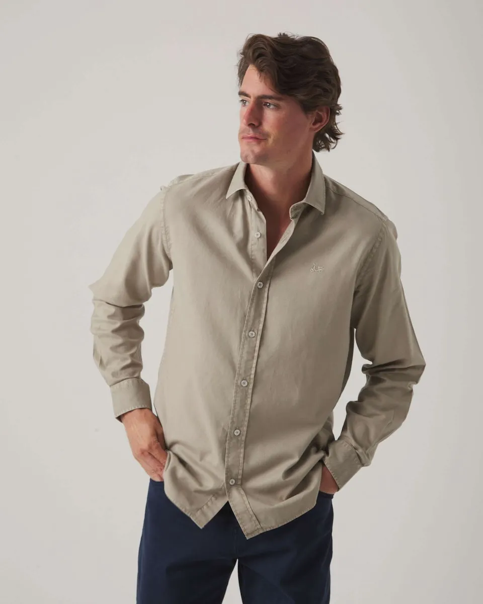 Рубашка мужская прямого кроя однотонная Scotta 1985, серо-коричневый
Рубашка мужская прямого кроя однотонная Scotta 1985, серо-коричневый