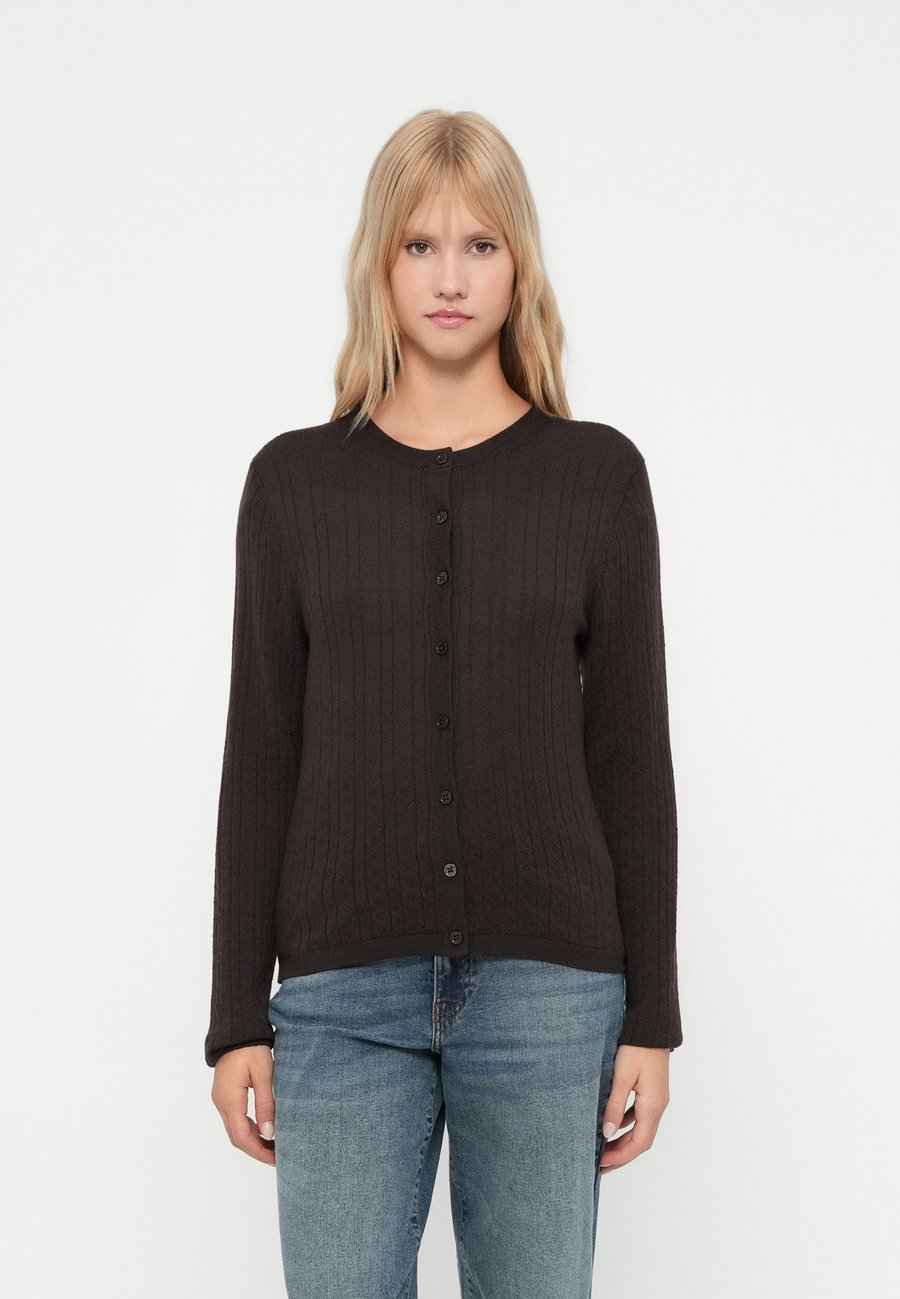 Кардиган Selected Femme SLFTHEA CARDI, Chocolate Torte/Dark Brown
Кардиган Selected Femme SLFTHEA CARDI, Chocolate Torte/Dark Brown