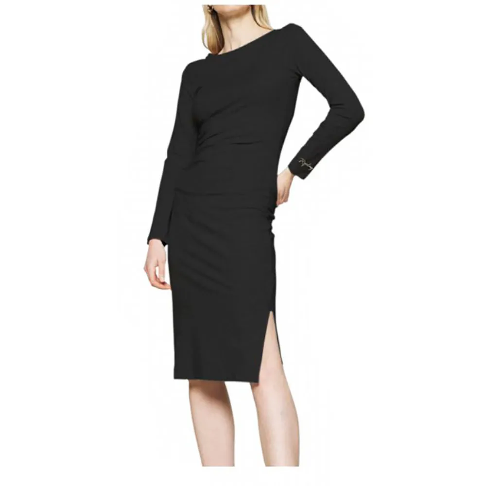 Платье Replay W9136Z.000.23301L, черный
Платье Replay W9136Z.000.23301L, черный