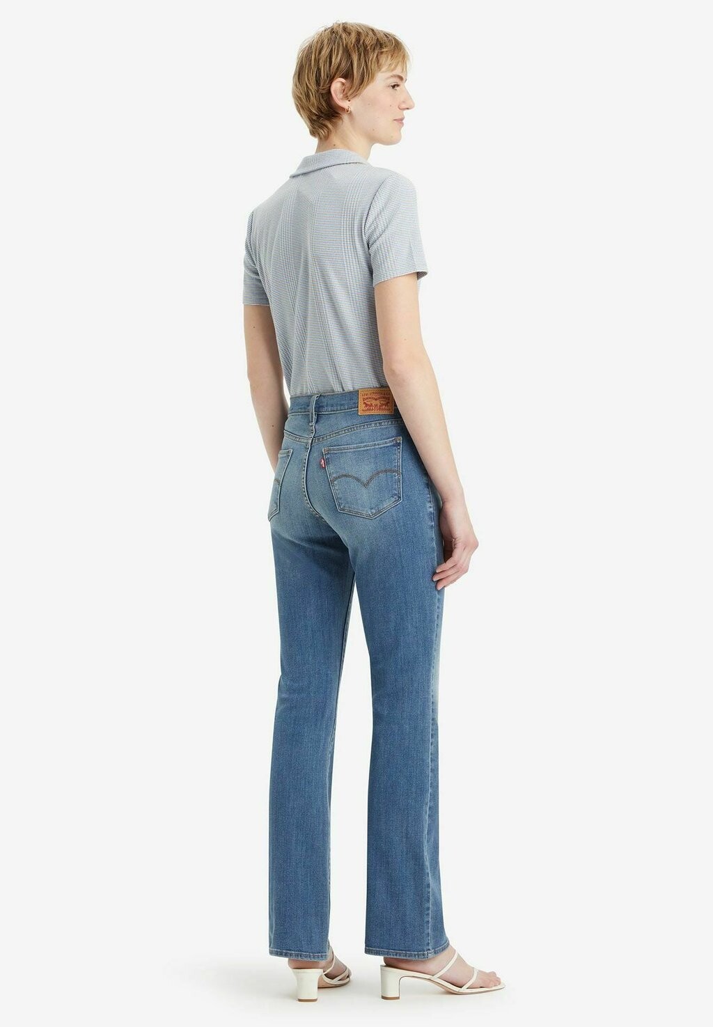 Джинсы Bootcut 315™ SHAPING BOOT Levi's, синий деним
Джинсы Bootcut 315™ SHAPING BOOT Levi's, синий деним