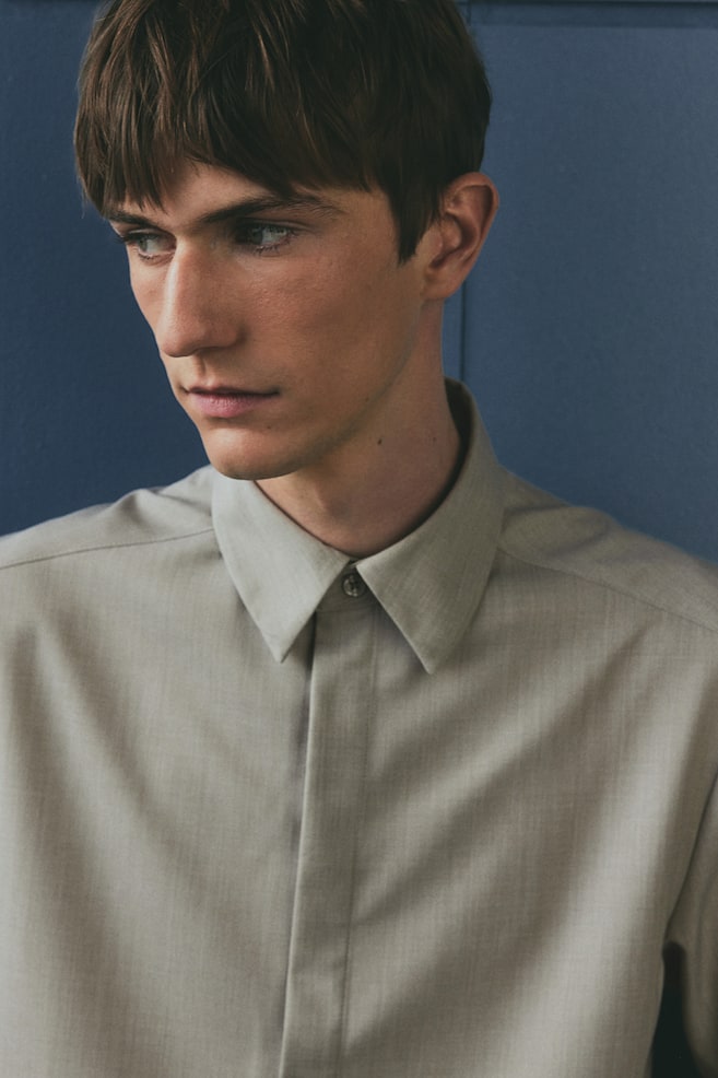 Рубашка обычного кроя H&M, бежевый
Рубашка обычного кроя H&M, бежевый