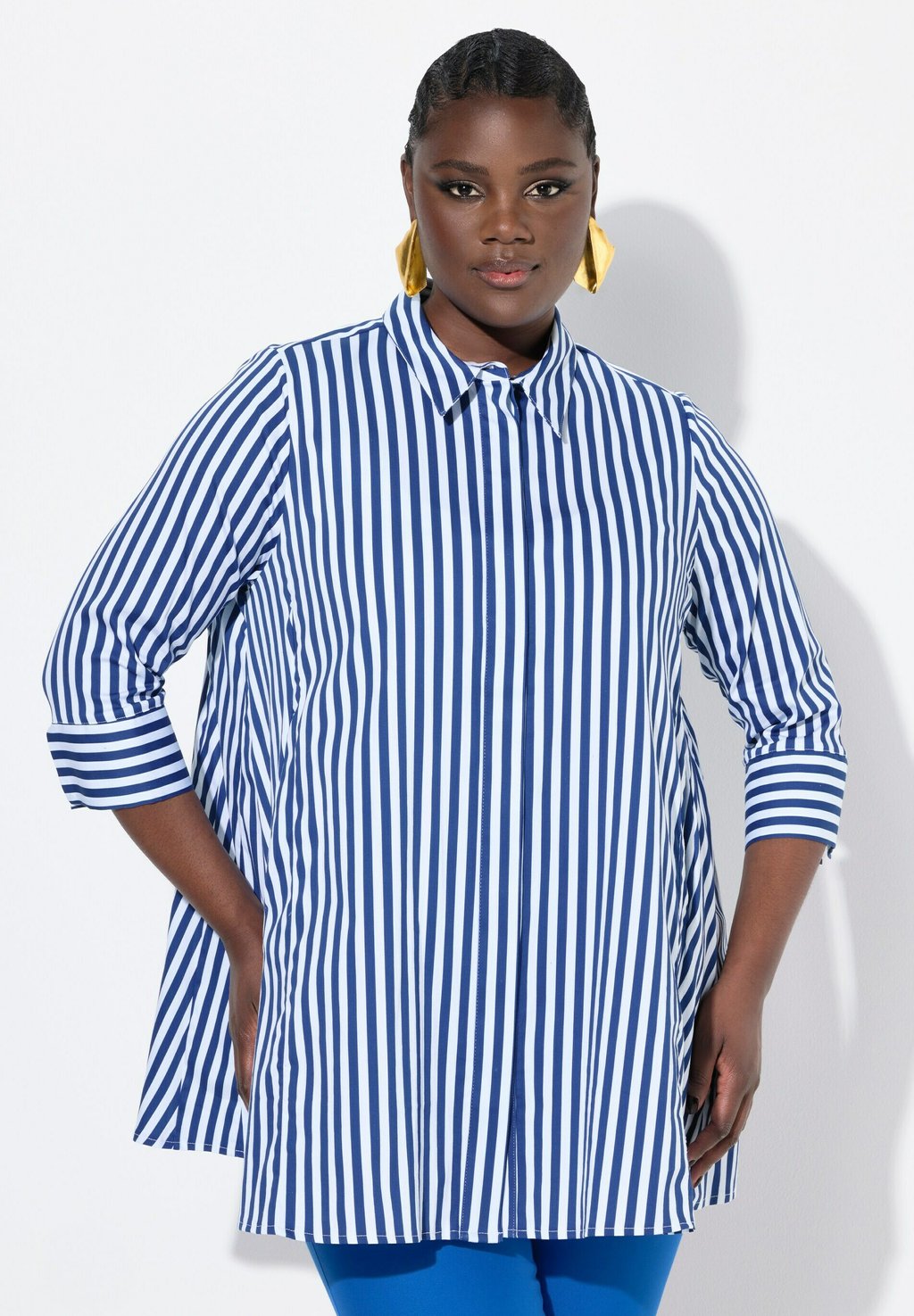 Рубашка STREIFEN GODETFALTEN HEMDKRAGEN 3/4-ARM Ulla Popken, синий
Рубашка STREIFEN GODETFALTEN HEMDKRAGEN 3/4-ARM Ulla Popken, синий