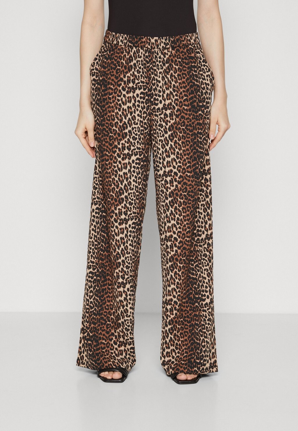 Брюки PCJEO PANTS Pieces, цвет black/brown
Брюки PCJEO PANTS Pieces, цвет black/brown