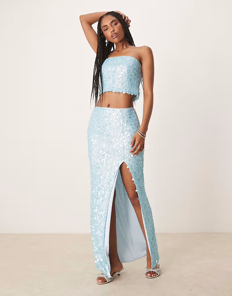 Юбка макси Amy Lynn с дисками и пайетками цвета морской волны
Юбка макси Amy Lynn с дисками и пайетками цвета морской волны