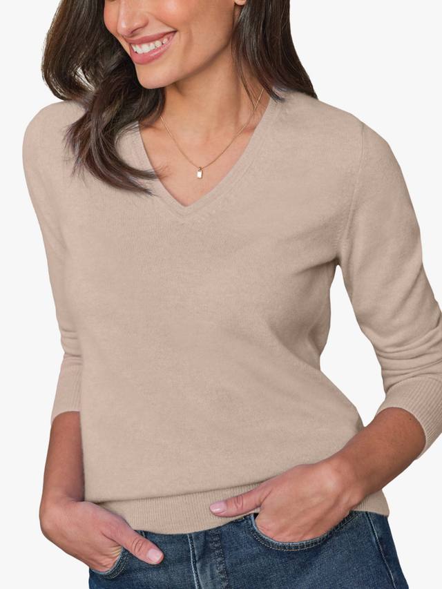 Джемпер из чистого кашемира с v-образным вырезом Pure Collection, цвет Mink
Джемпер из чистого кашемира с v-образным вырезом Pure Collection, цвет Mink