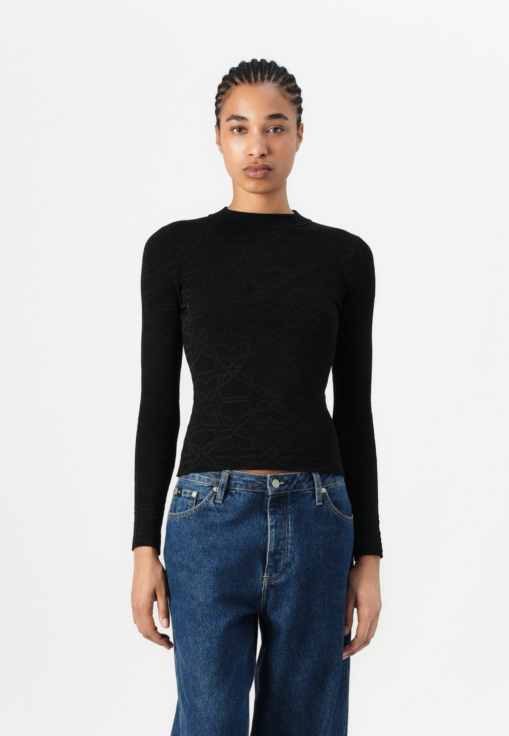 Джемпер SATERO HUGO, черный
Джемпер SATERO HUGO, черный