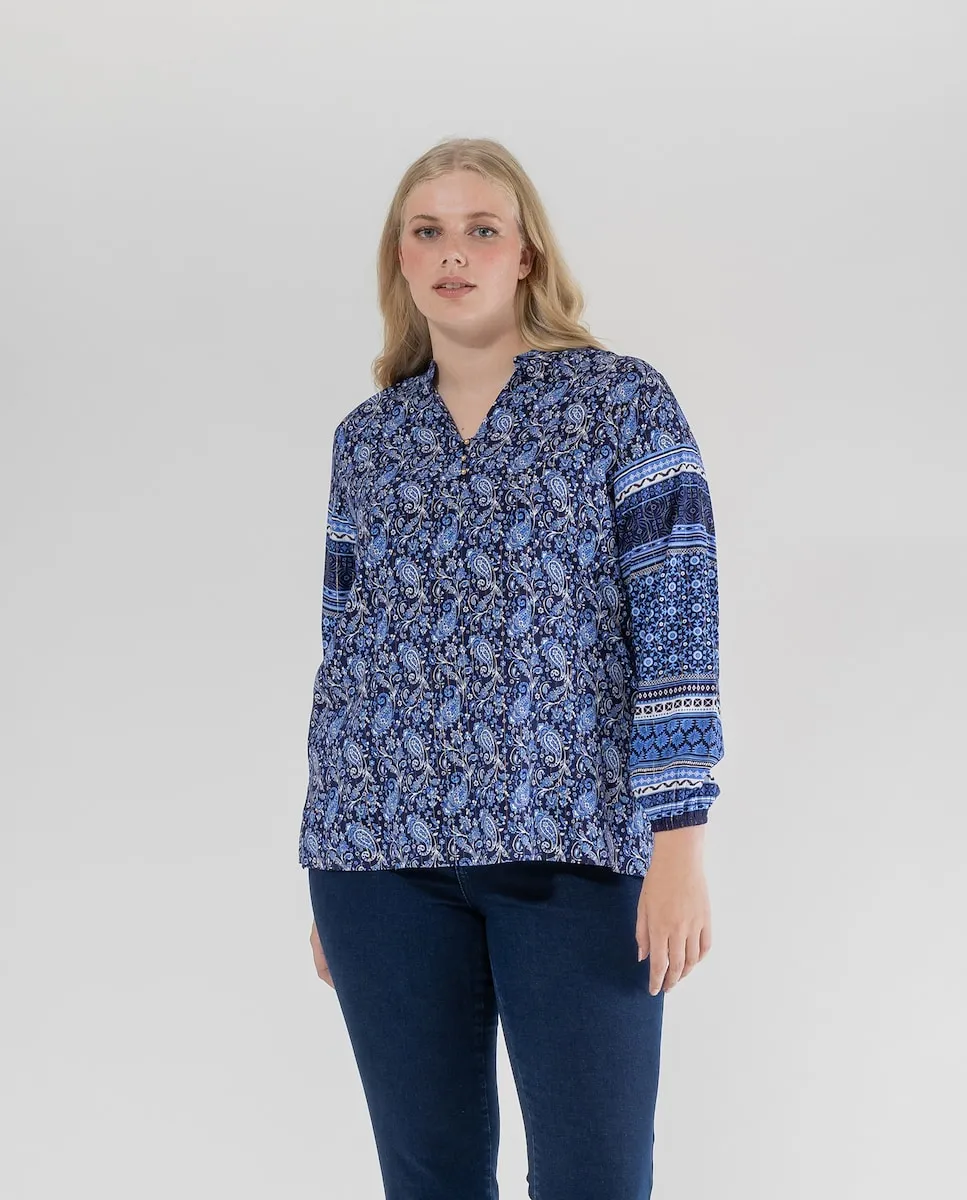 Женская блузка с принтом и воротником Мао October, тёмно-синий
Женская блузка с принтом и воротником Мао October, тёмно-синий