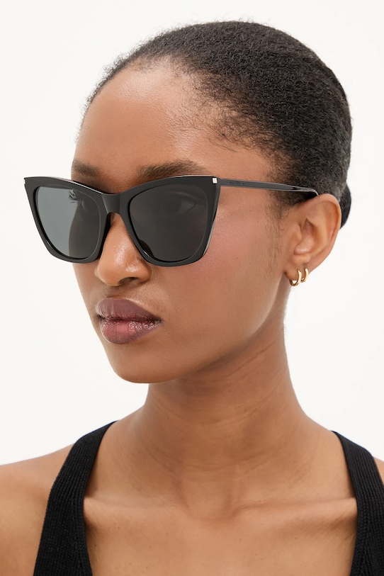 Солнцезащитные очки Saint Laurent, черный
Солнцезащитные очки Saint Laurent, черный